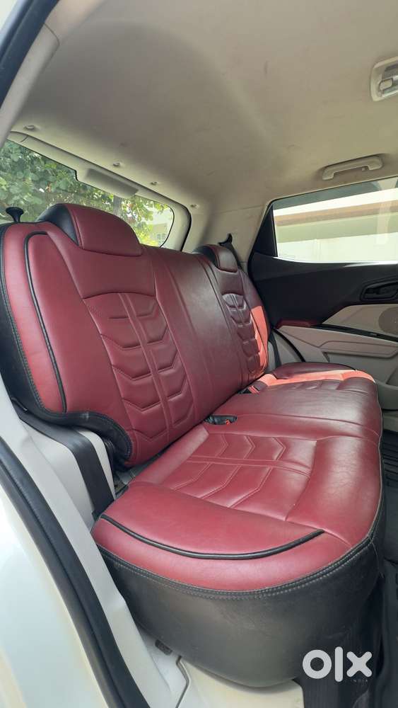 Mahindra Xuv300 W4, 2023, Petrol