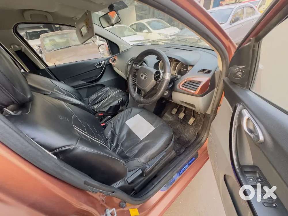 Tata Tigor Petrol 2017 Drive