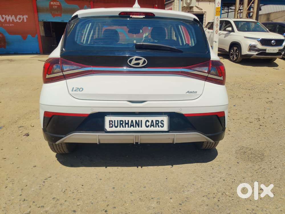 Hyundai I20 Asta (o) 1.2 Ivt, 2024, Petrol