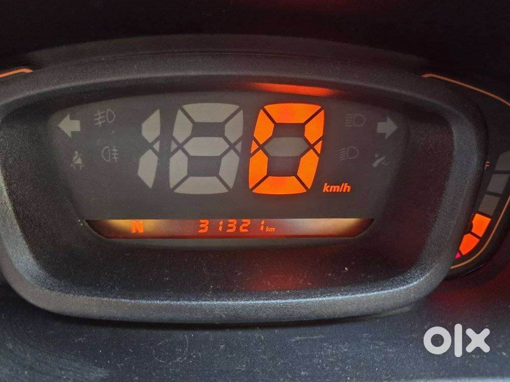 Renault Kwid 1.0 Rxt (o) Easy-r, 2016, Petrol