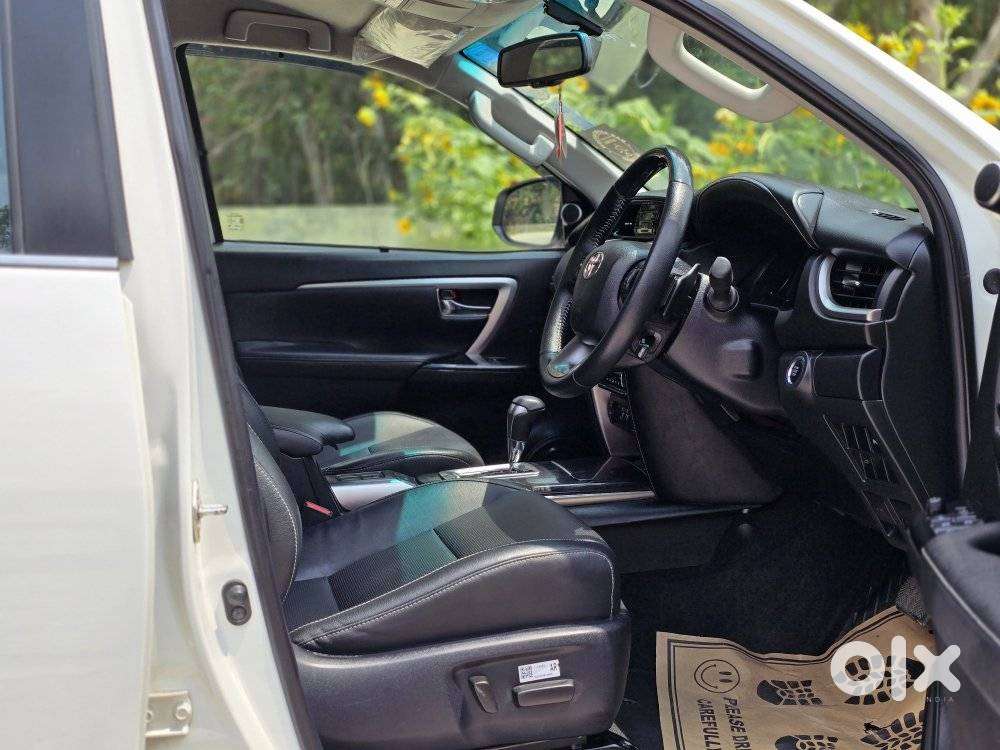 Toyota Fortuner 3.0 4x2 Automatic, 2022, Petrol