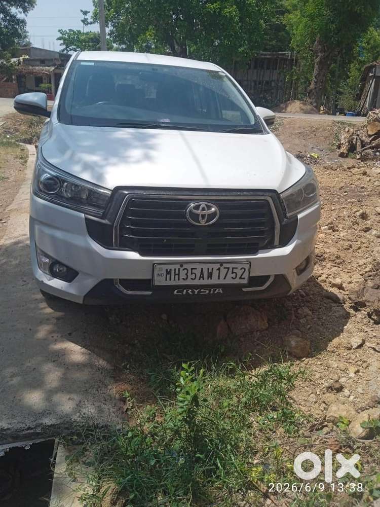 Toyota Innova Crysta 2024