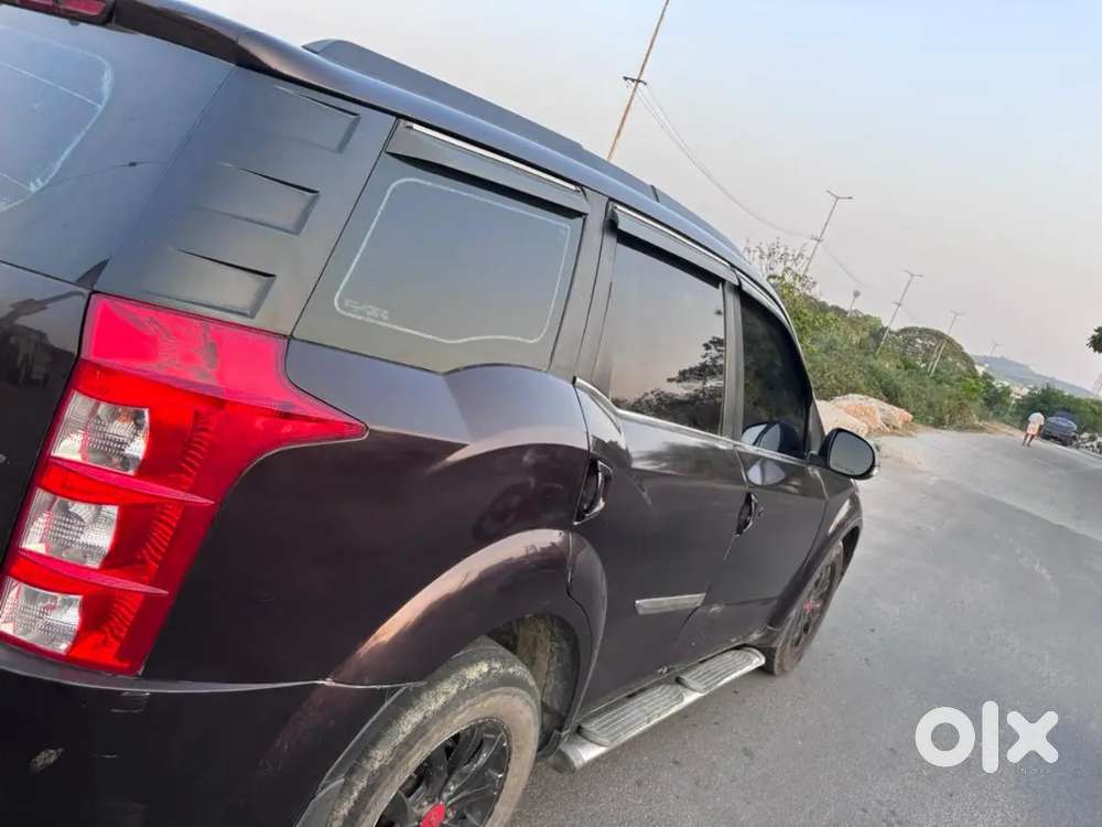 Mahindra Xuv500 2017 Diesel 140000 Km Driven