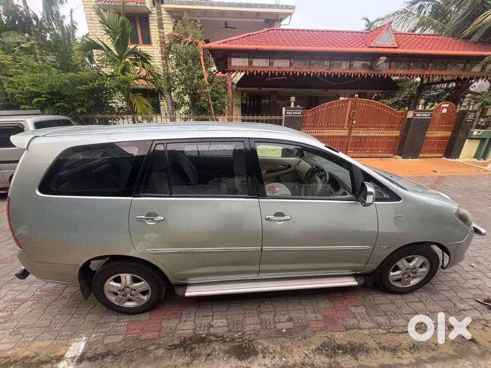 Toyota Innova 2.5 V 7 Str, 2005, Diesel