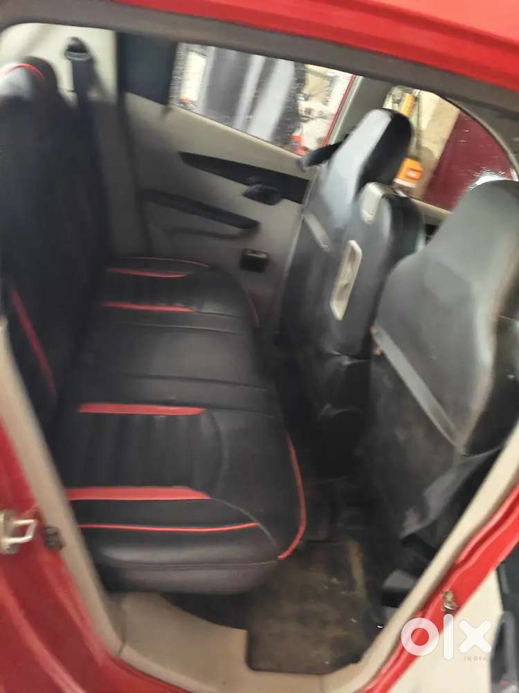 Mahindra Kuv 100 2016