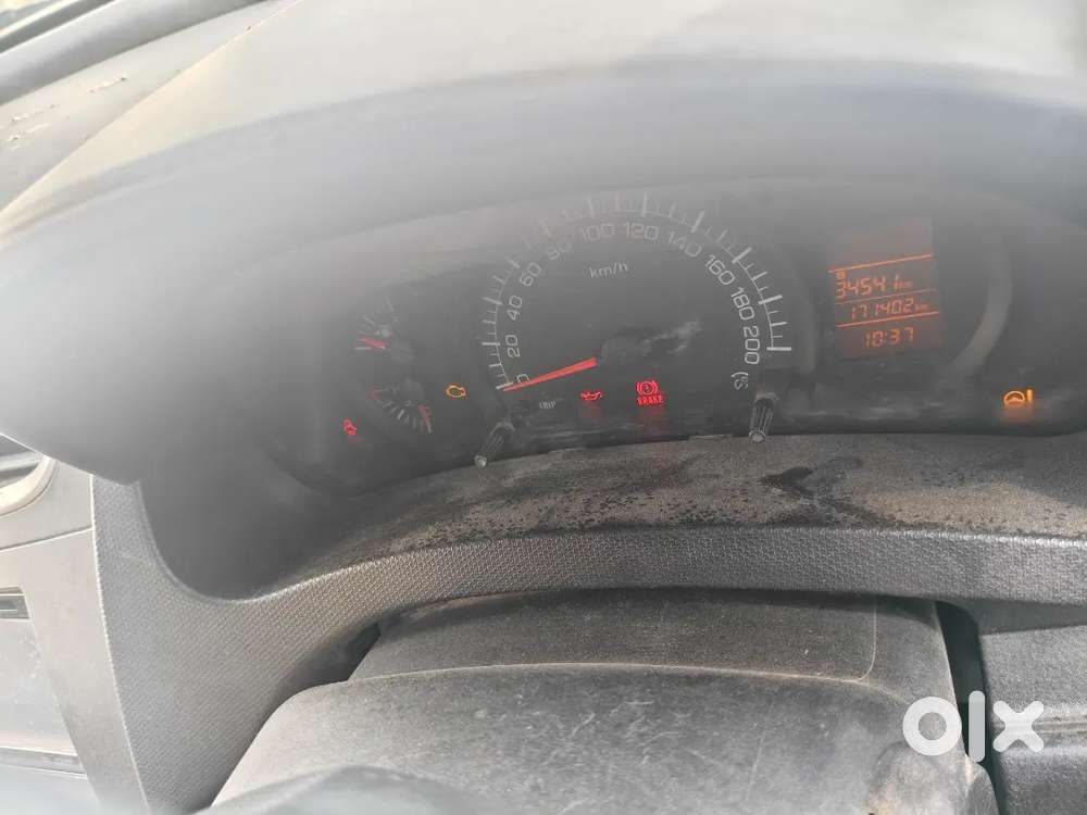 Maruti Suzuki Swift Lxi 2014