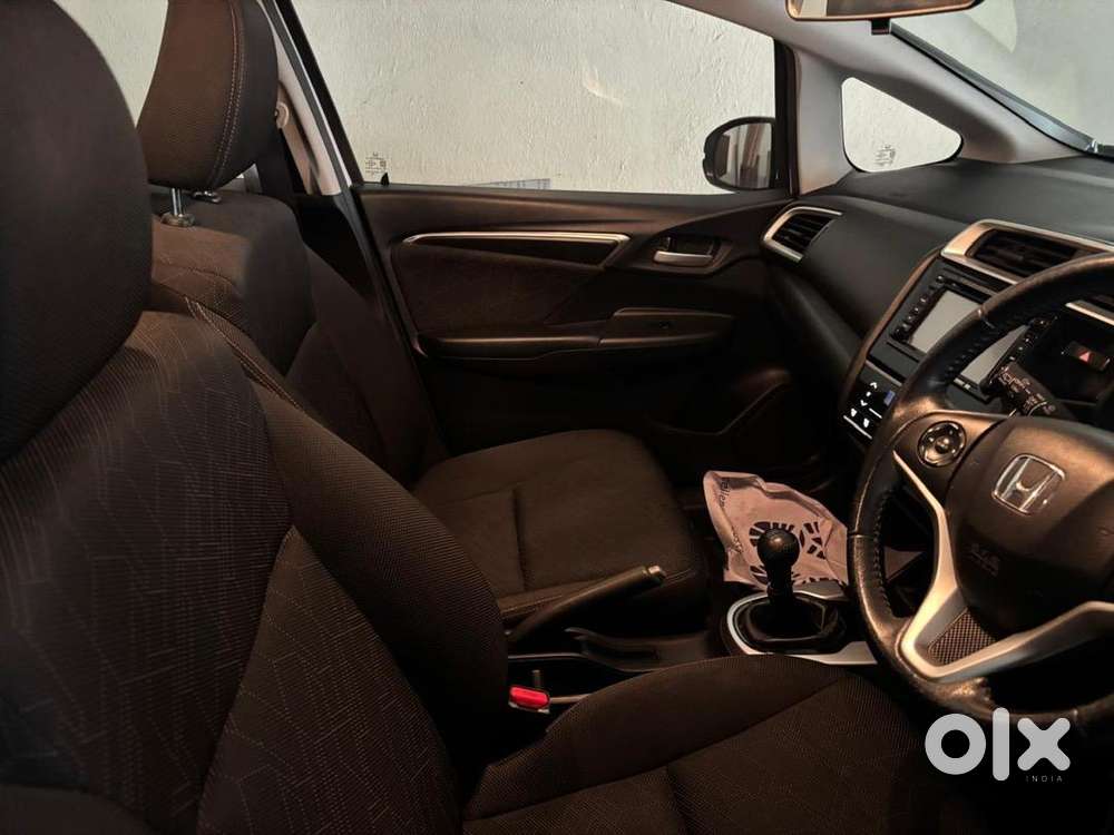 Honda Jazz 2017 Petrol 27700 Km Driven