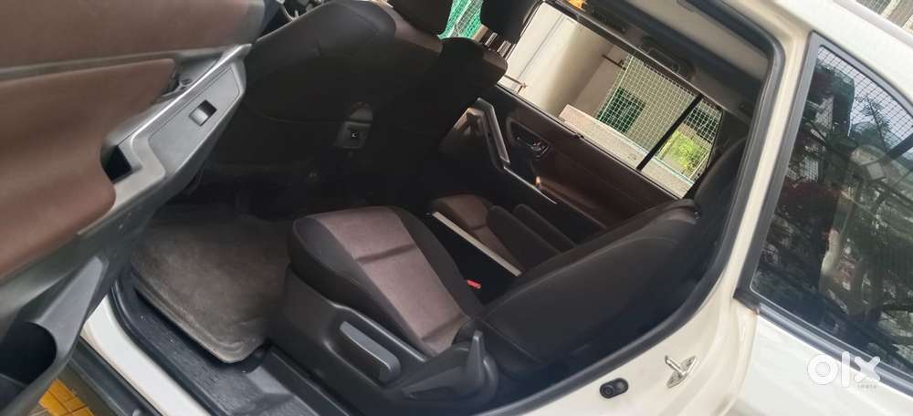 Toyota Innova Hycross 2.0 Vx Hybrid 7 Str, 2023, Petrol