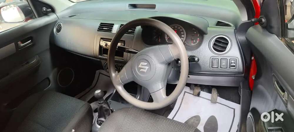 Maruti Suzuki Swift 2005 Petrol 139000 Km Driven