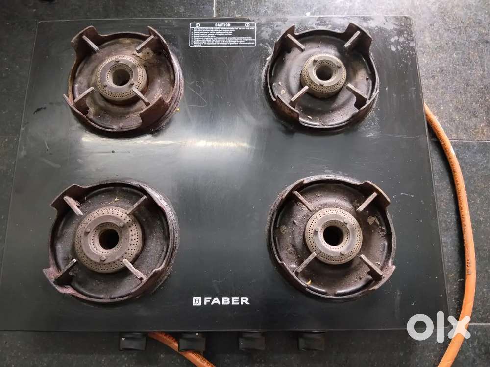 Four burner gas stove