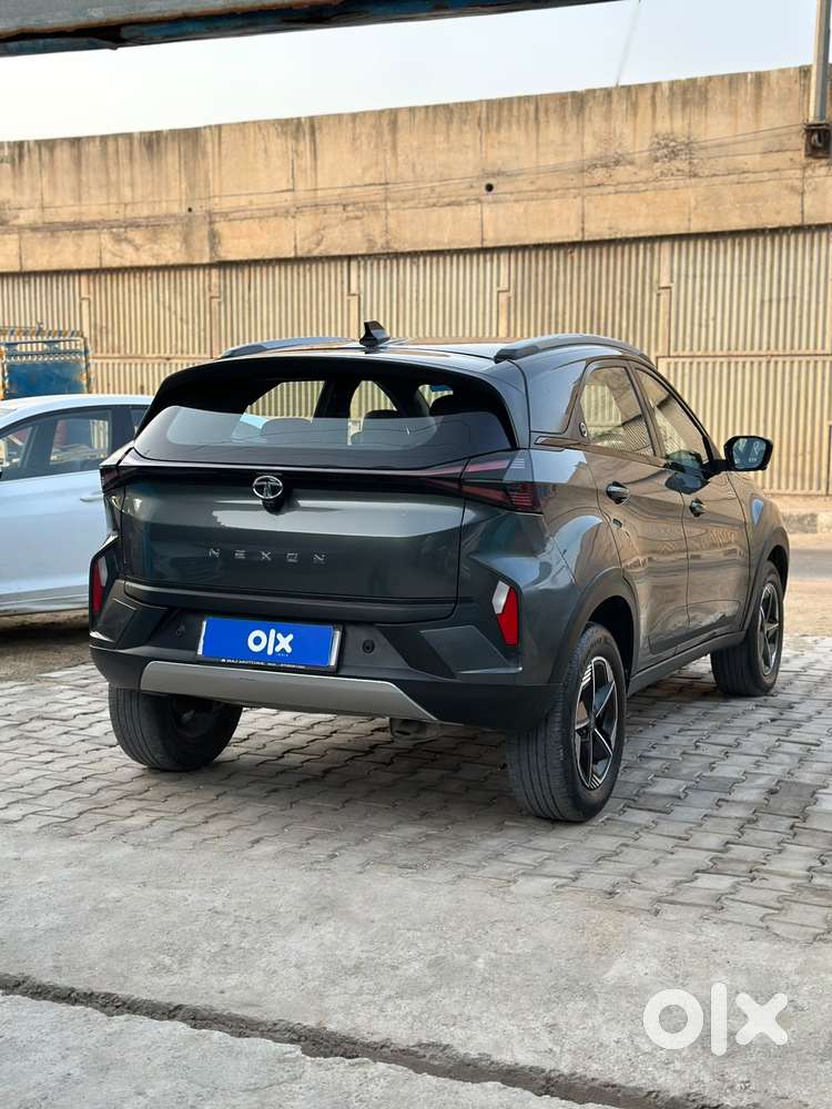 Tata Nexon, 2023, Petrol