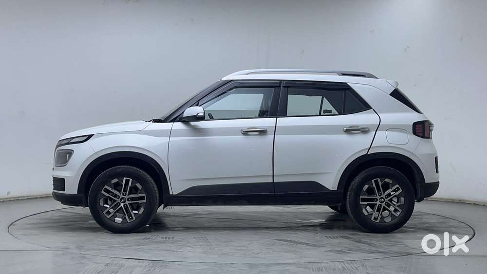 Hyundai Venue 1.0 Sx (o) Turbo Dct, 2023, Petrol