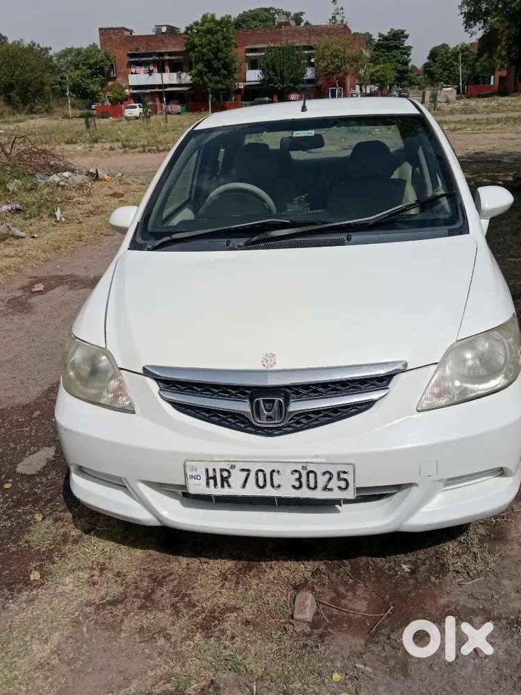 Very Good Condition. White Colour All Ok