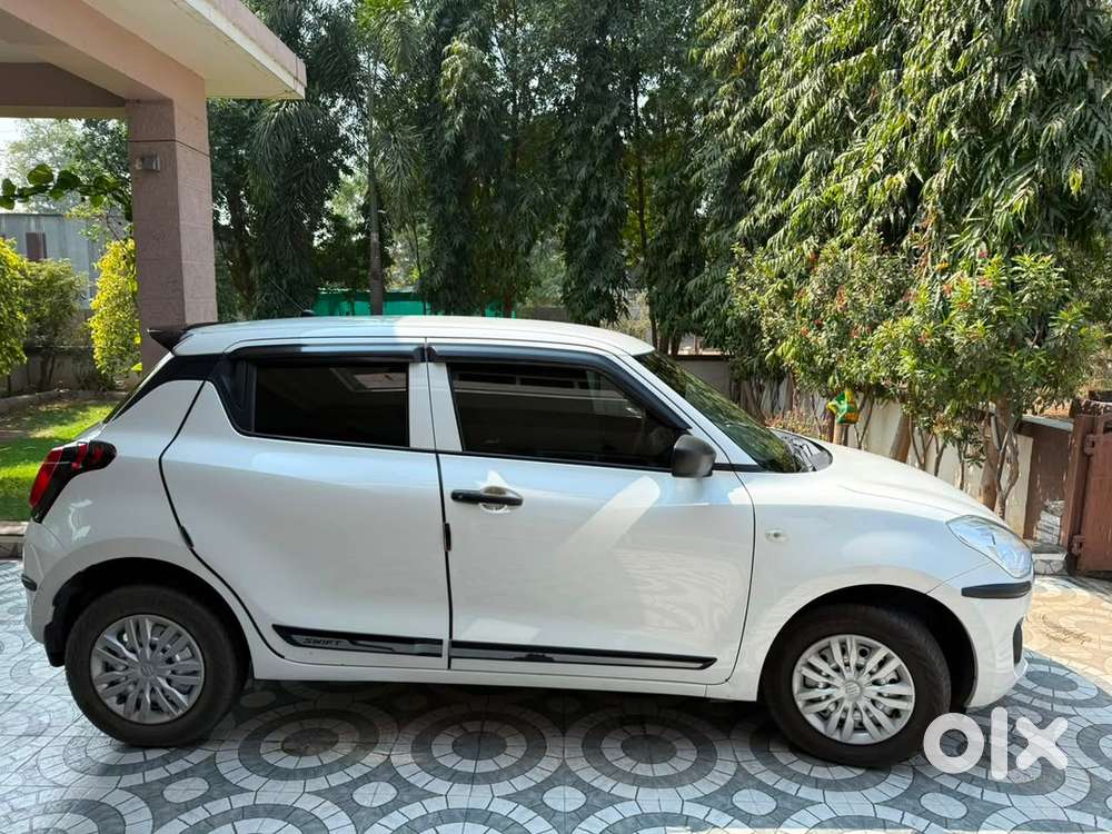 Maruti Swift Lxi 2024