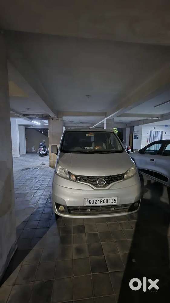 Nissan Evalia 2013 Diesel Well Maintained