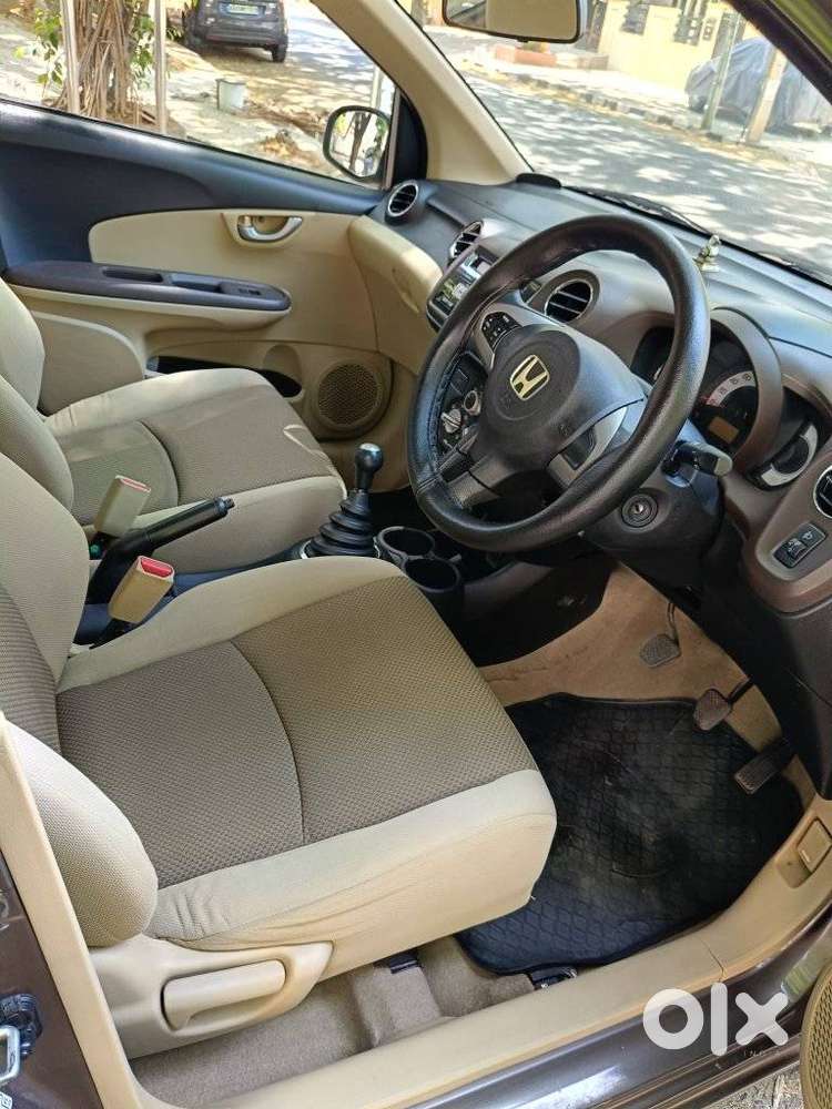 Honda Brio 2011-2013 V Mt, 2012, Petrol