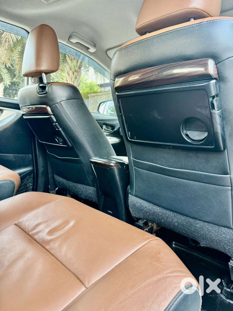 Toyota Innova Crysta 2.8 Zx At 7 Seater, 2018, Diesel