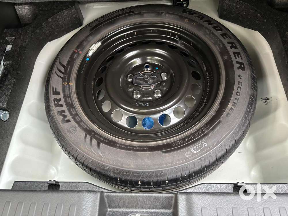 Maruti Suzuki Brezza 1.5 Lxi Smart Hybrid, 2022, Petrol