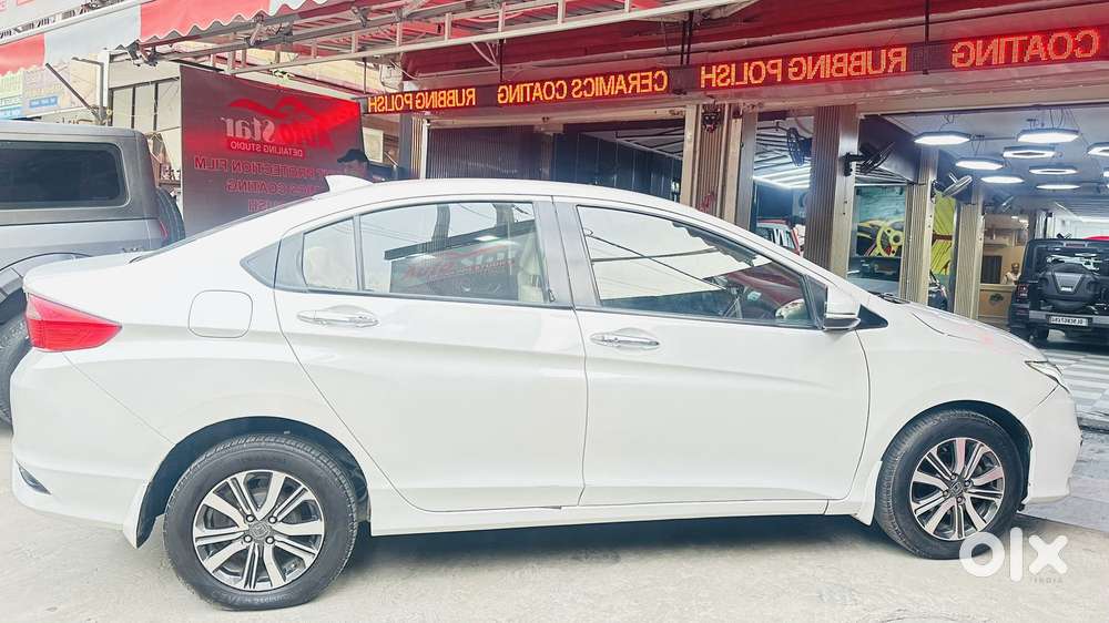 Honda City V At Exclusive, 2018, Petrol