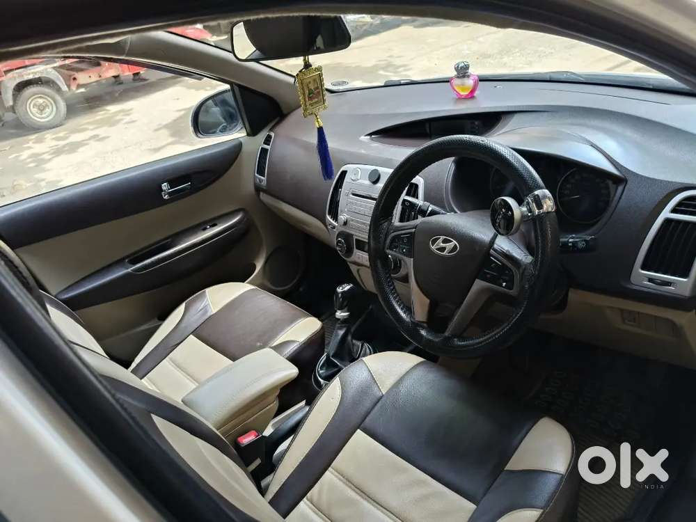 Hyundai I20 Sportz 2011
