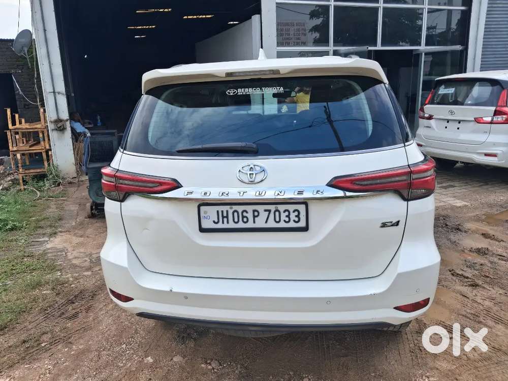 Toyota Fortuner Legender 2021