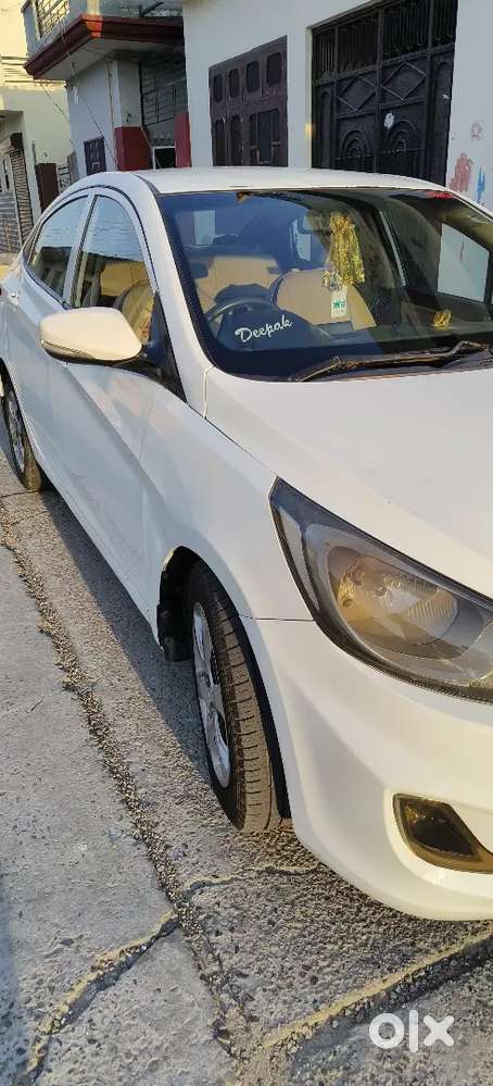 Hyundai Fluidic Verna 2012