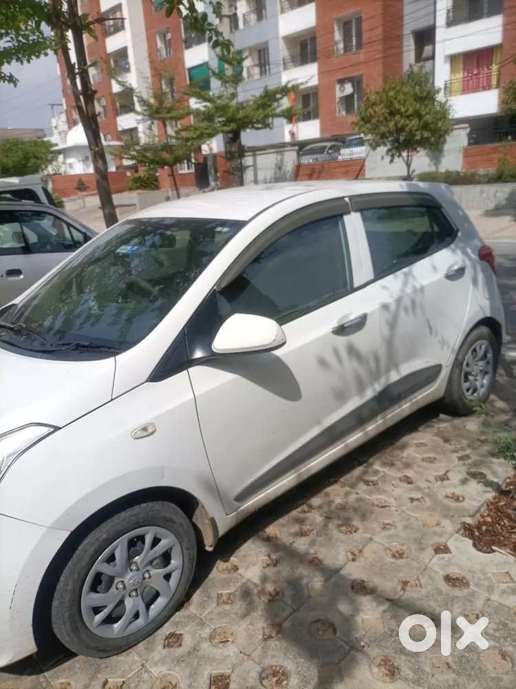 Hyundai Grand I10 2017 Petrol 86000 Km Driven