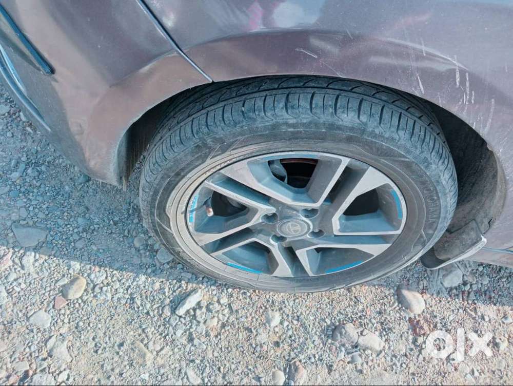 Tata Tigor Petrol 2014 Year