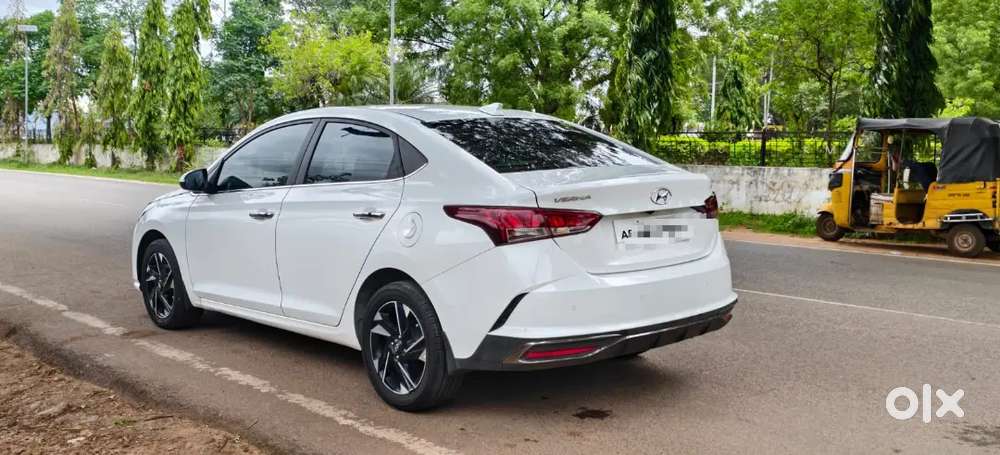 Hyundai Verna Sx O Diesel 6 Airbags