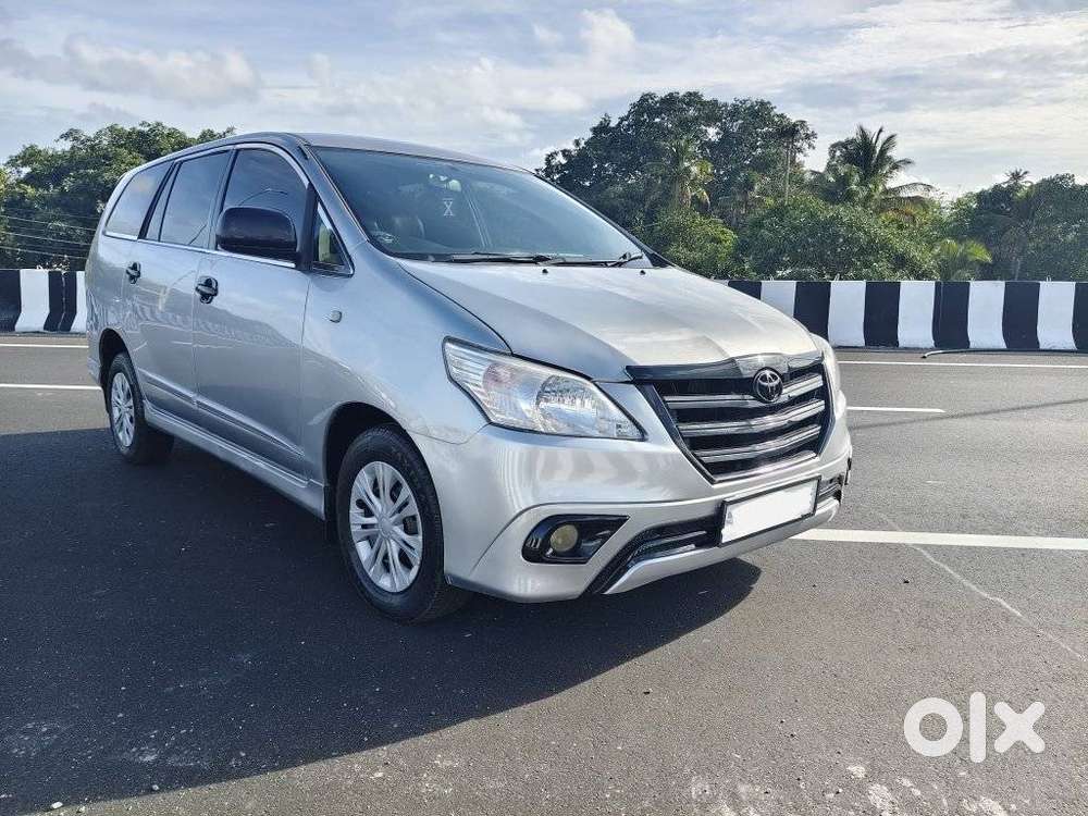 Toyota Innova 2.5 Gx 8 Str Bs-iii, 2015, Diesel