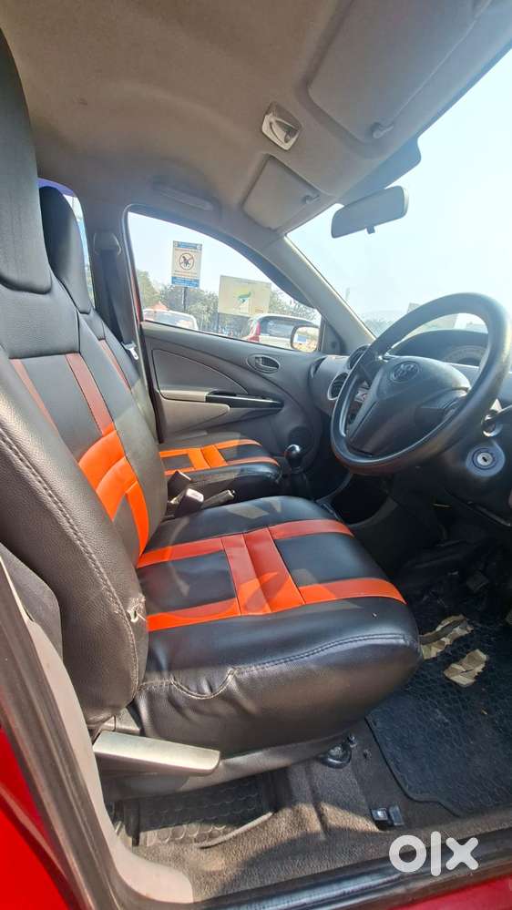 Toyota Etios Liva 1.2 V, 2016, Petrol