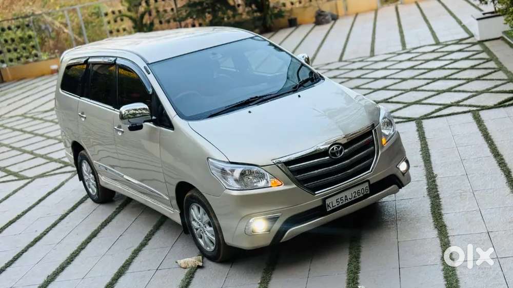Toyota Innova 2012 Diesel 250000 Km Driven