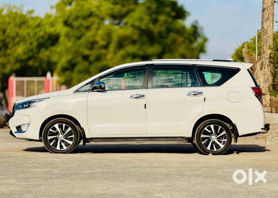 Toyota Innova Crysta 2.4 Z 7 Str, 2024, Diesel