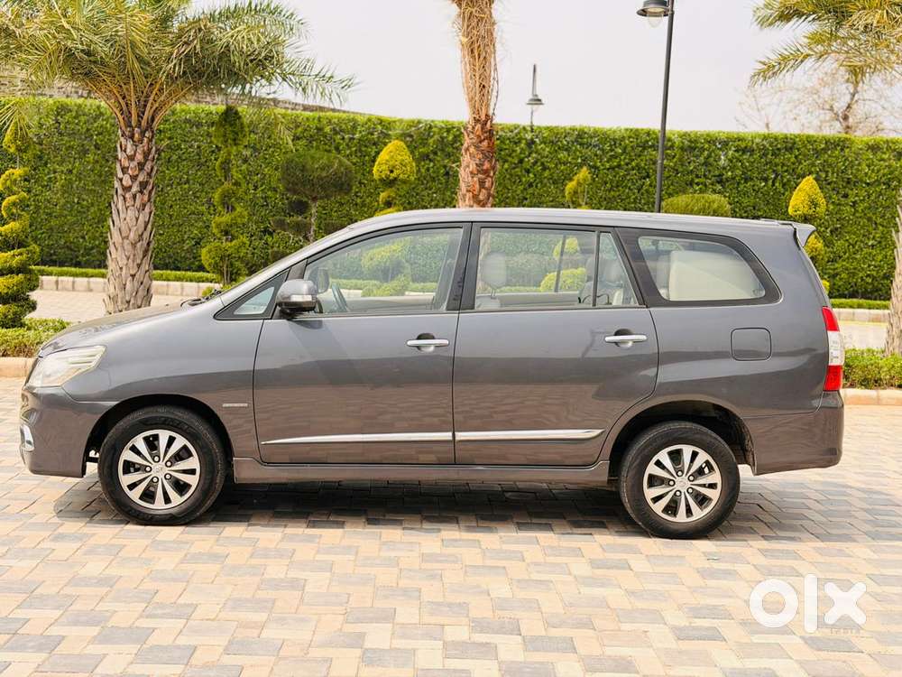 Toyota Innova 2.5 V 8 Str, 2015, Diesel