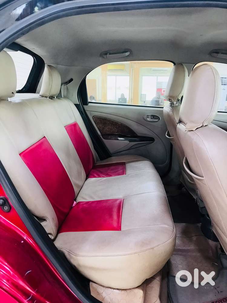 Toyota Etios Liva 1.2 V, 2016, Petrol
