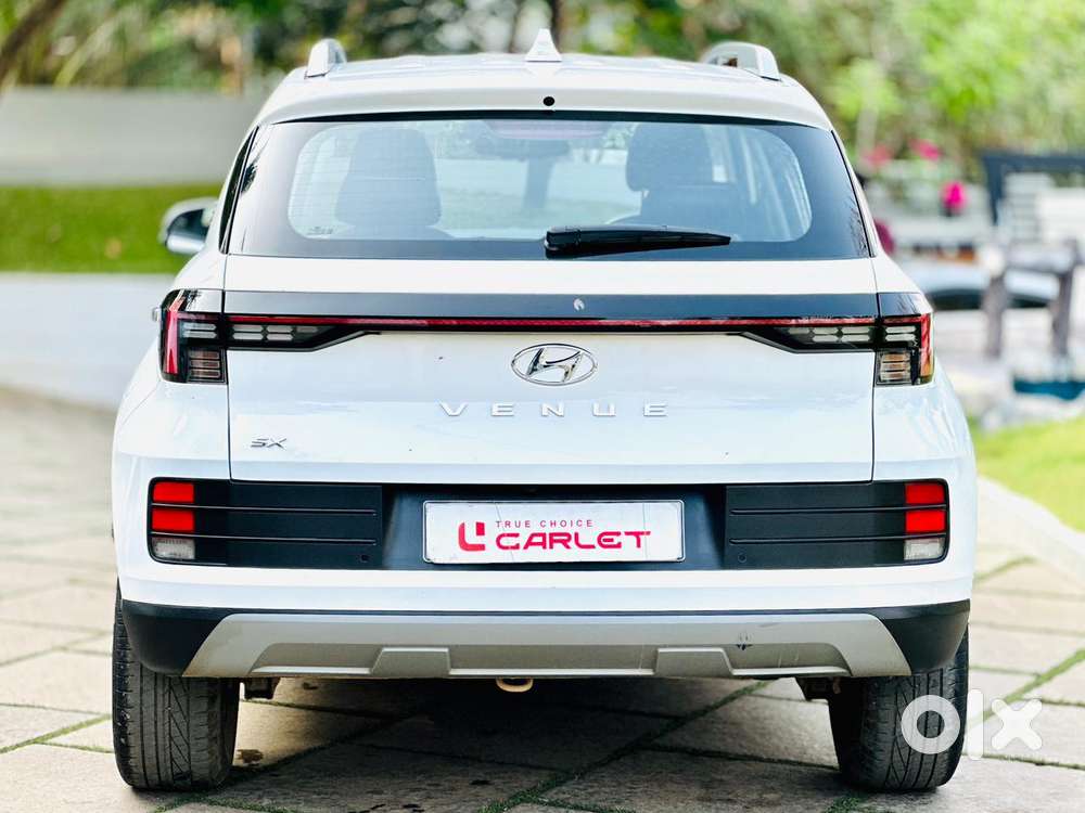 Hyundai Venue Sx (o) Mt 1.5 Diesel, 2022, Diesel