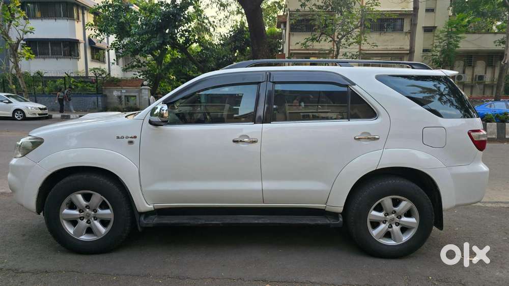 Toyota Fortuner 3.0 4x4 Manual, 2011, Diesel