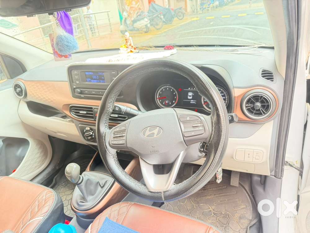 Hyundai Aura Manual 2025
