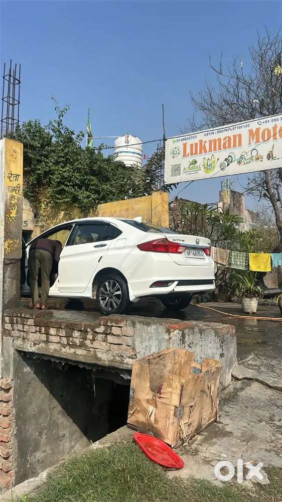 Honda City 2018 Cng & Petrol  82000 Km Driven
