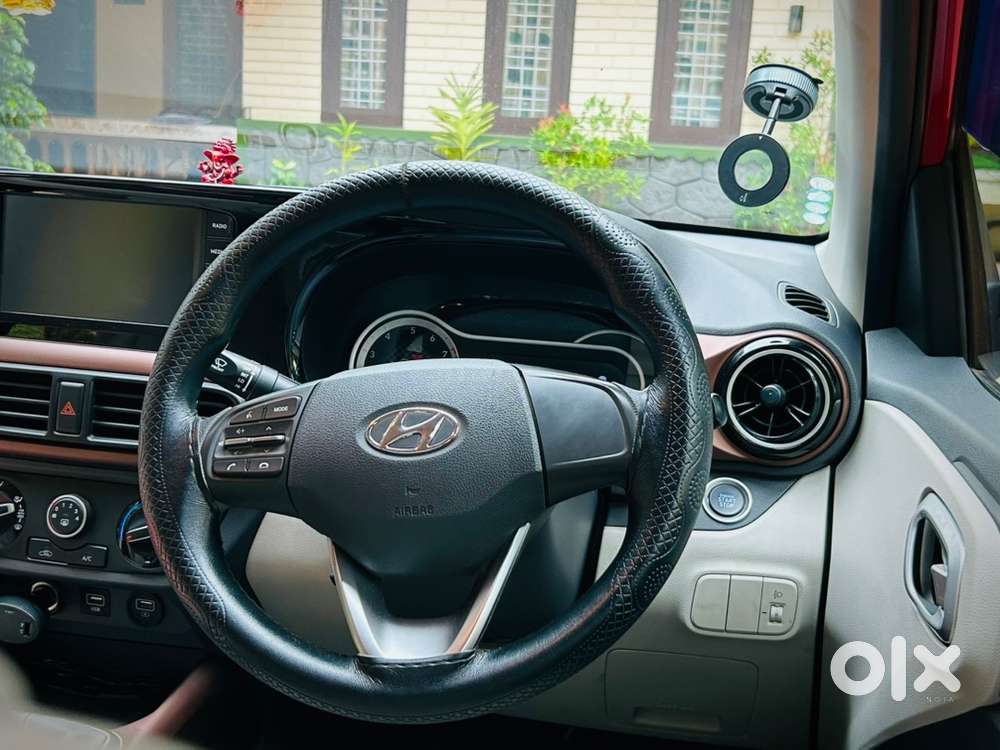 Hyundai Aura Sx Petrol 2023 - 23,307 Km Driven