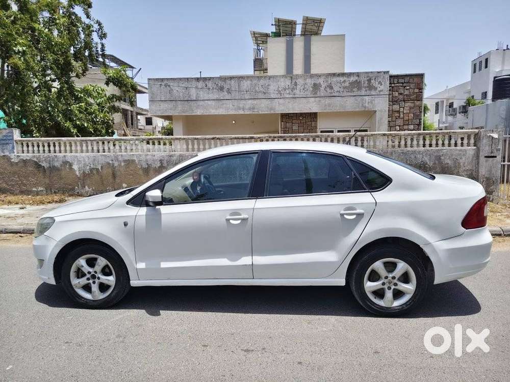 Skoda Rapid Elegance 1.6 Tdi Cr Manual, 2012, Diesel