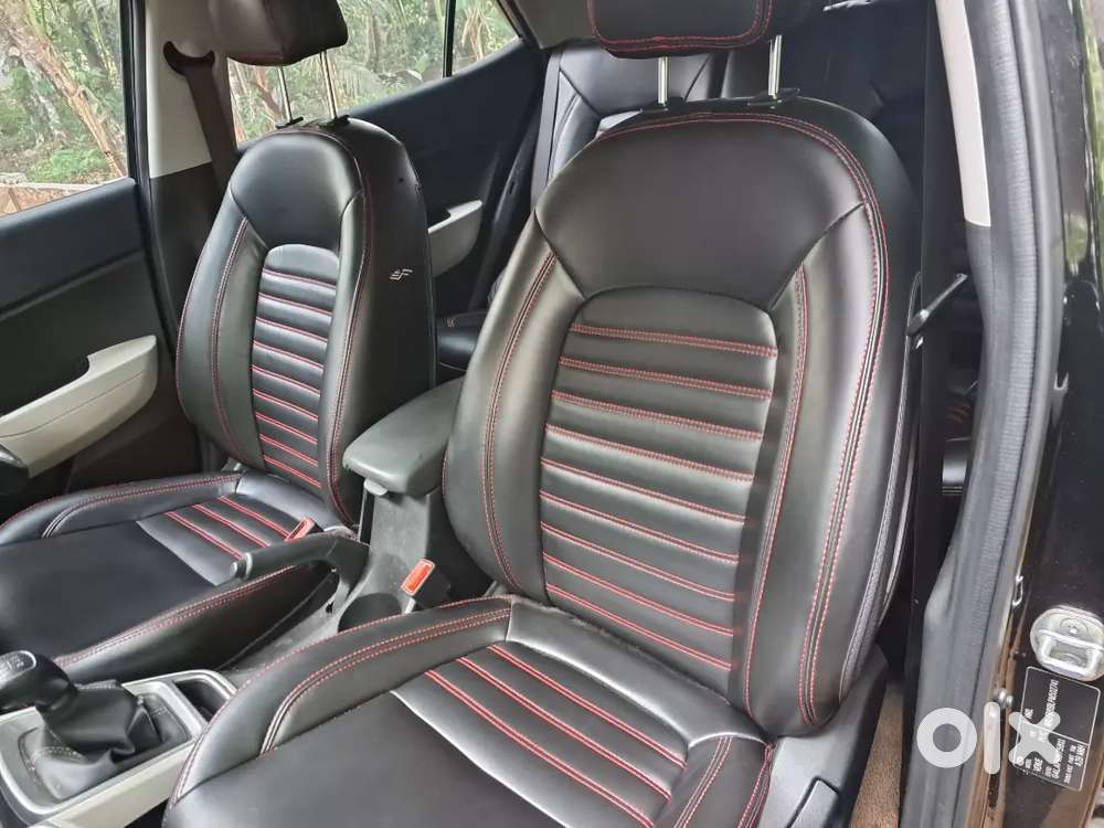 Hyundai Venue 2023 Petrol 15200 Km Driven