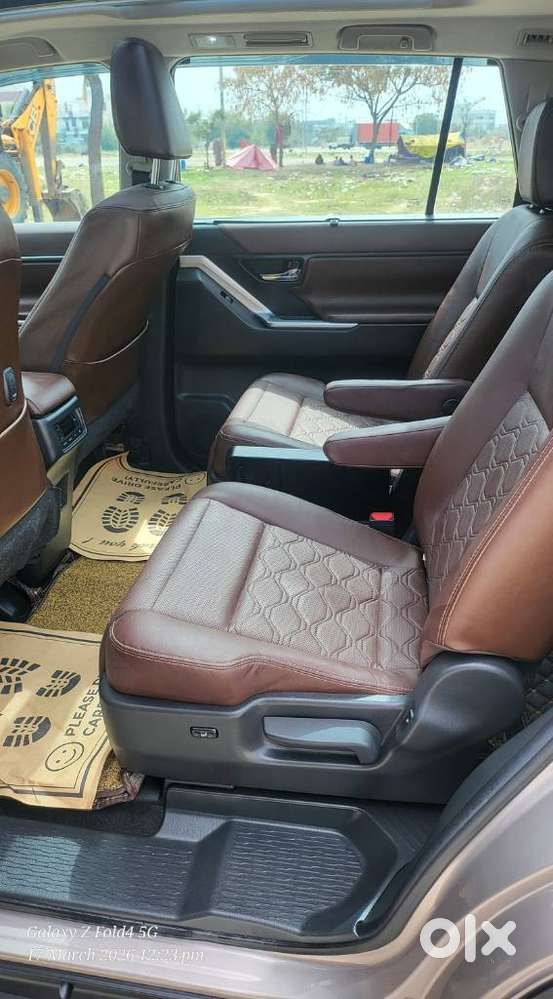 Toyota Innova Hycross 2.0 Zx (o) Hybrid 7 Str, 2024, Electric