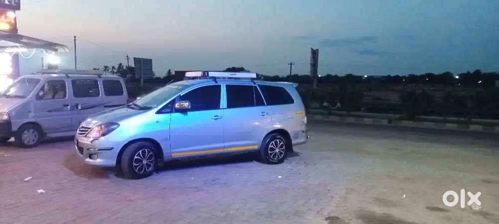 Toyota Innova 2011