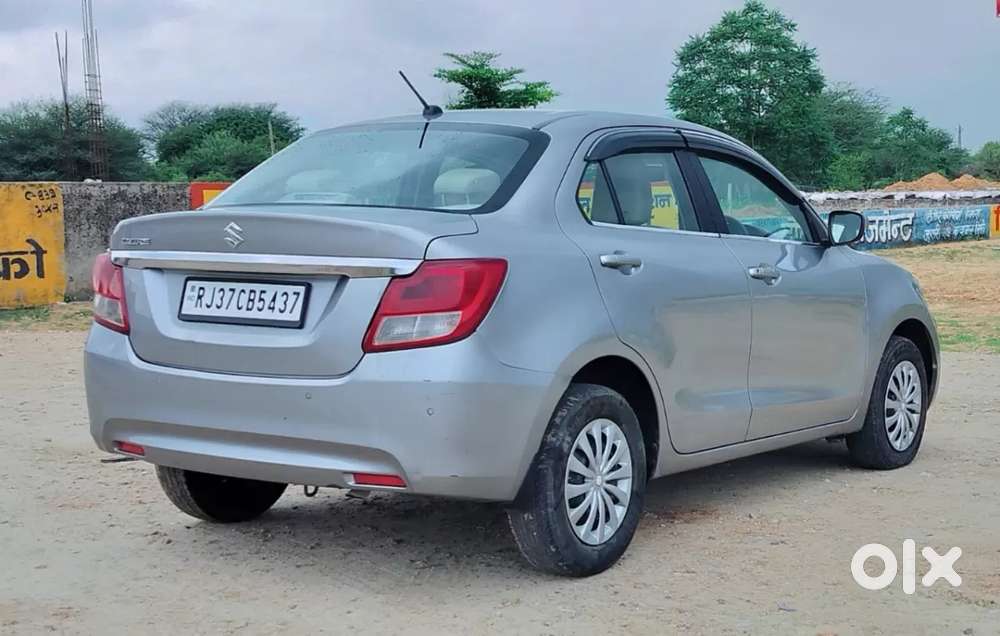 Maruti Suzuki Dzire 1.2 Vxi, 2022, Petrol