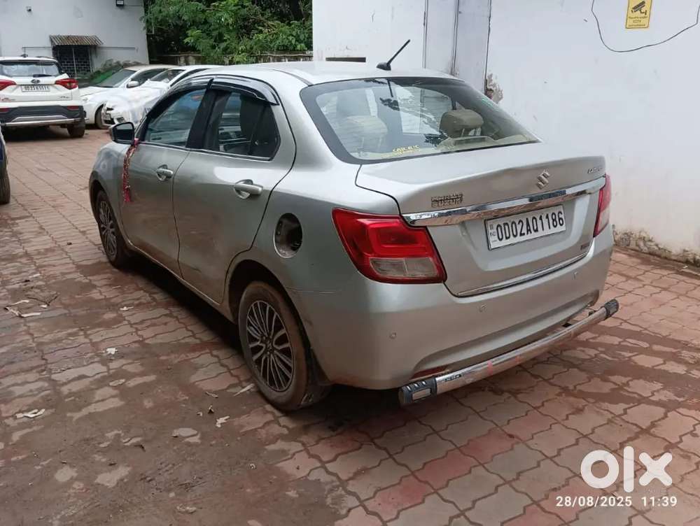 Maruti Suzuki Dzire 2018 Petrol 100000 Km Driven