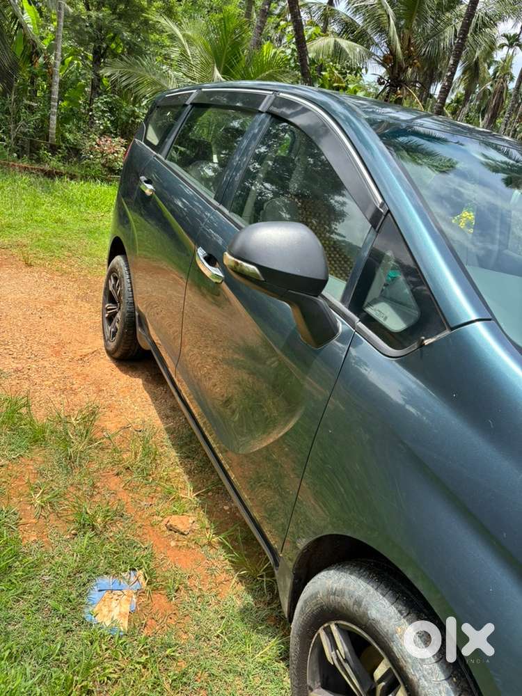 Mahindra Marazzo Diesel 2019