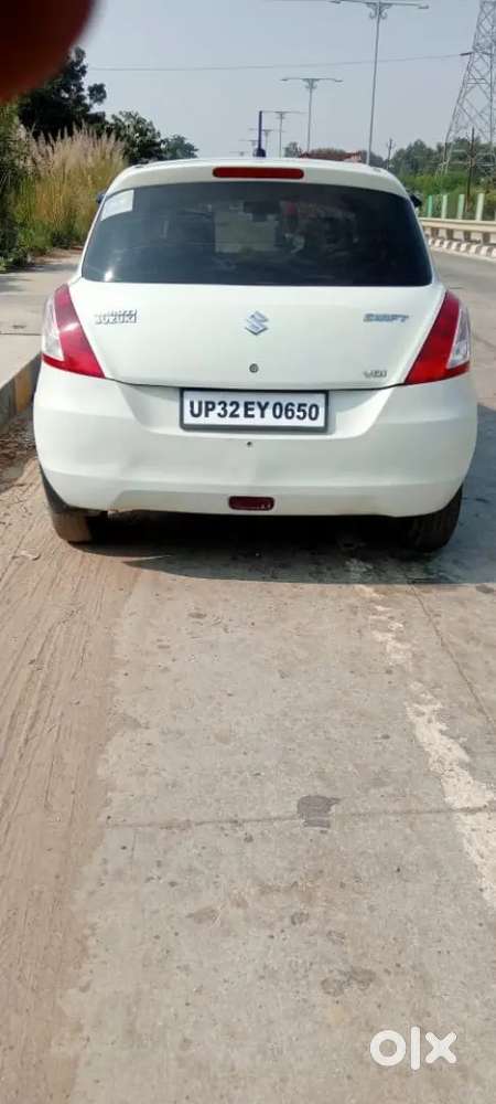 Maruti Suzuki Swift 2013 Diesel 121000 Km Driven