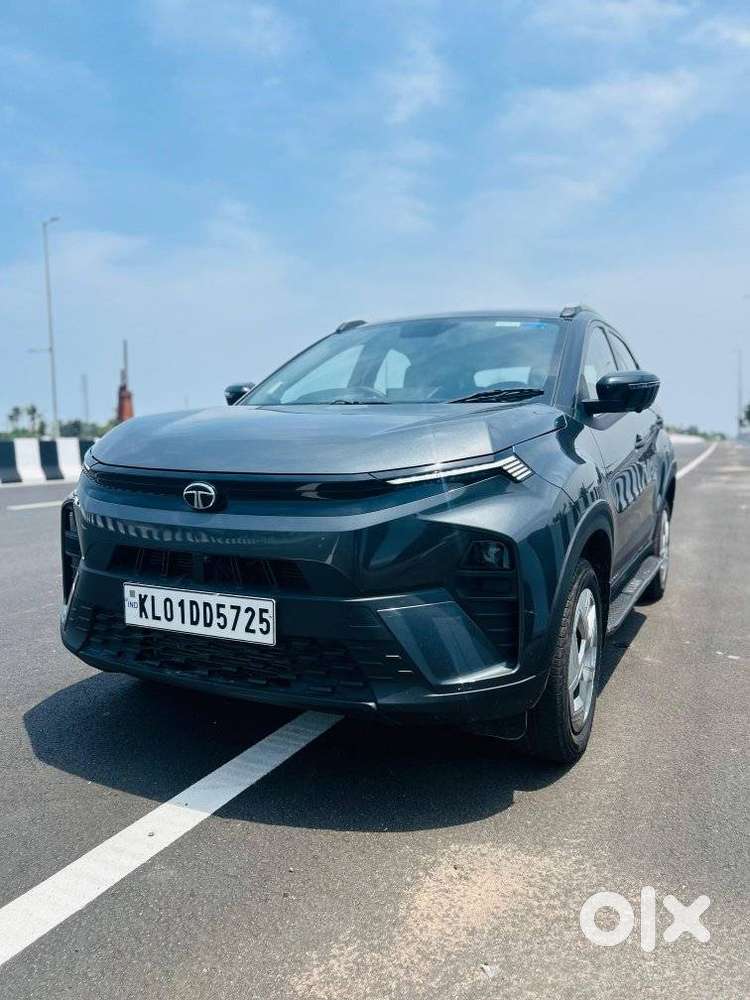 Tata Nexon Pure (s) 1.2 Petrol 6amt, 2024, Petrol