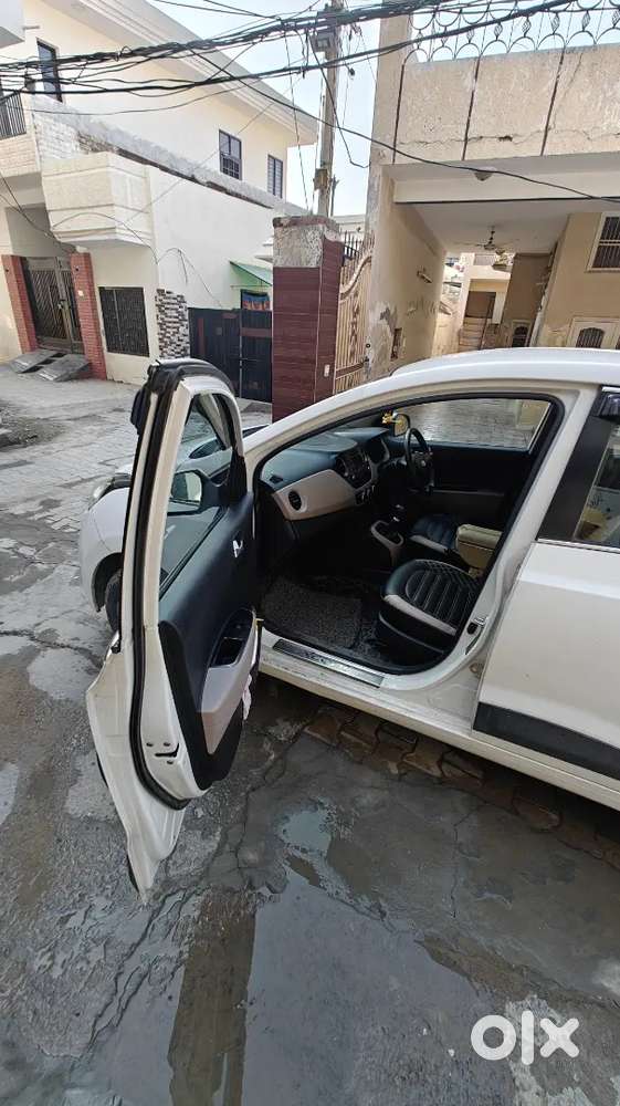 Hyundai Xcent Petrol Manual 2014 Third Owner